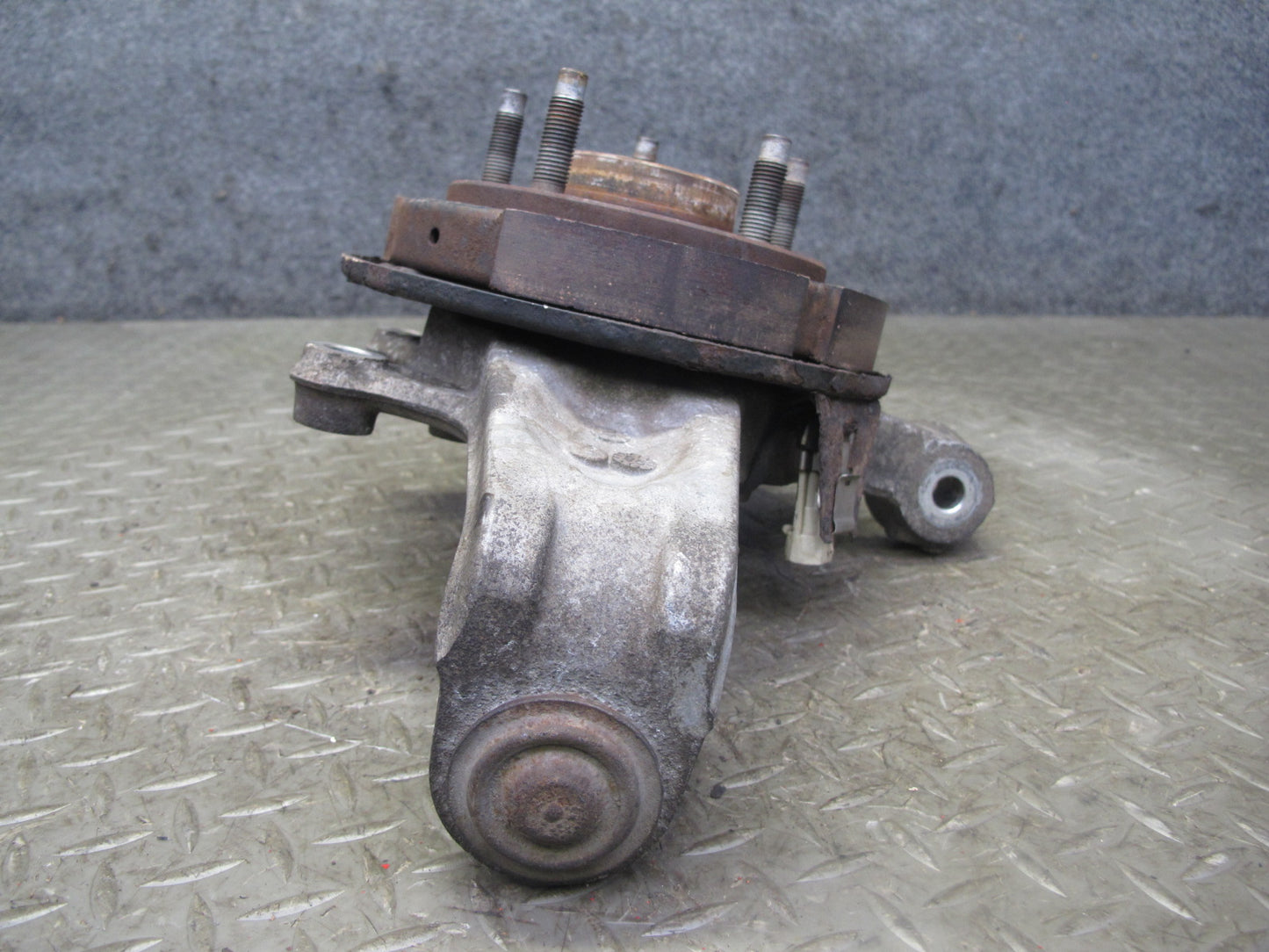 97-04 Chevrolet Corvette C5 Rear Right Spindle Knuckle Wheel Hub Bearing OEM