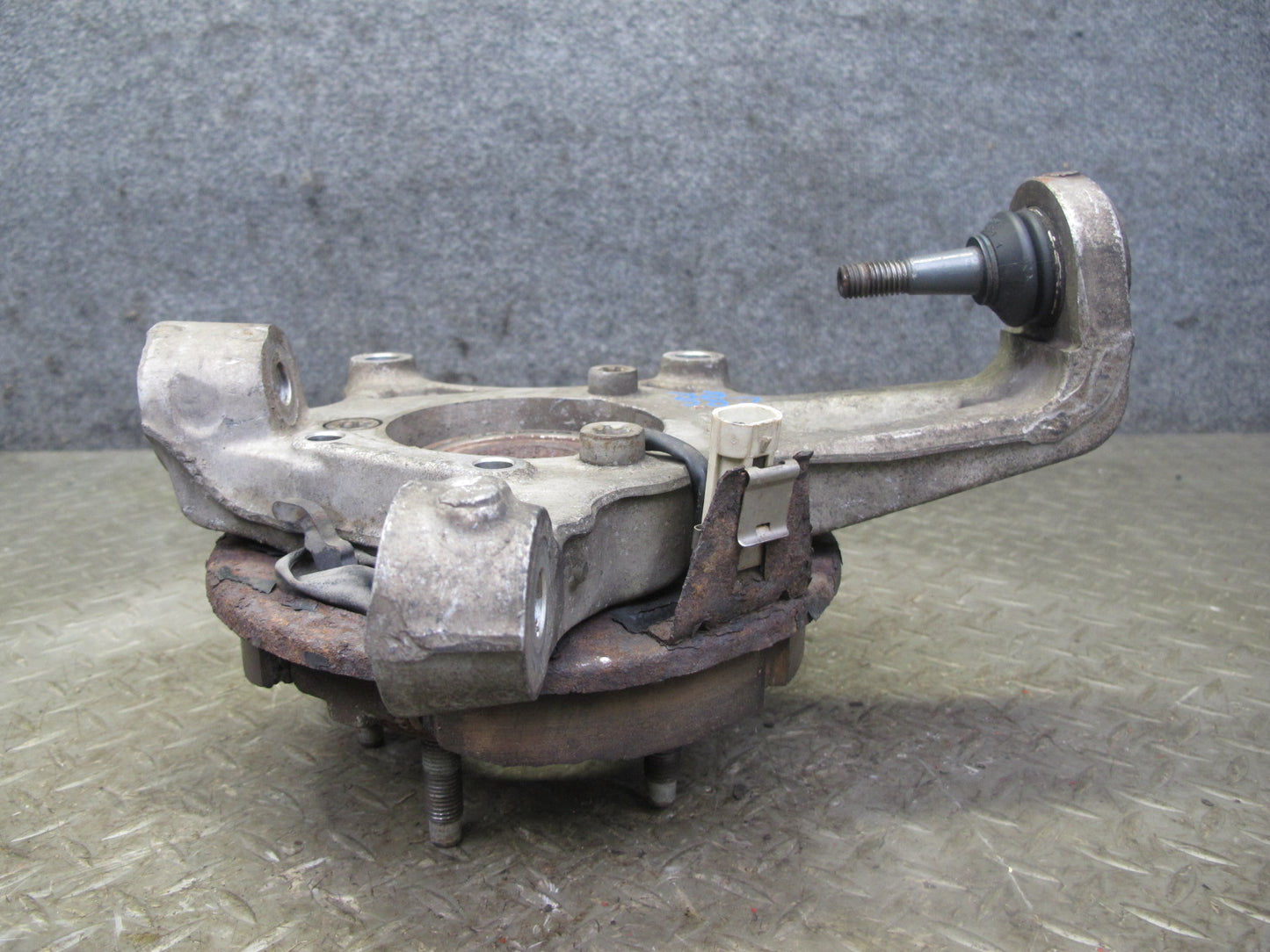 97-04 Chevrolet Corvette C5 Rear Right Spindle Knuckle Wheel Hub Bearing OEM