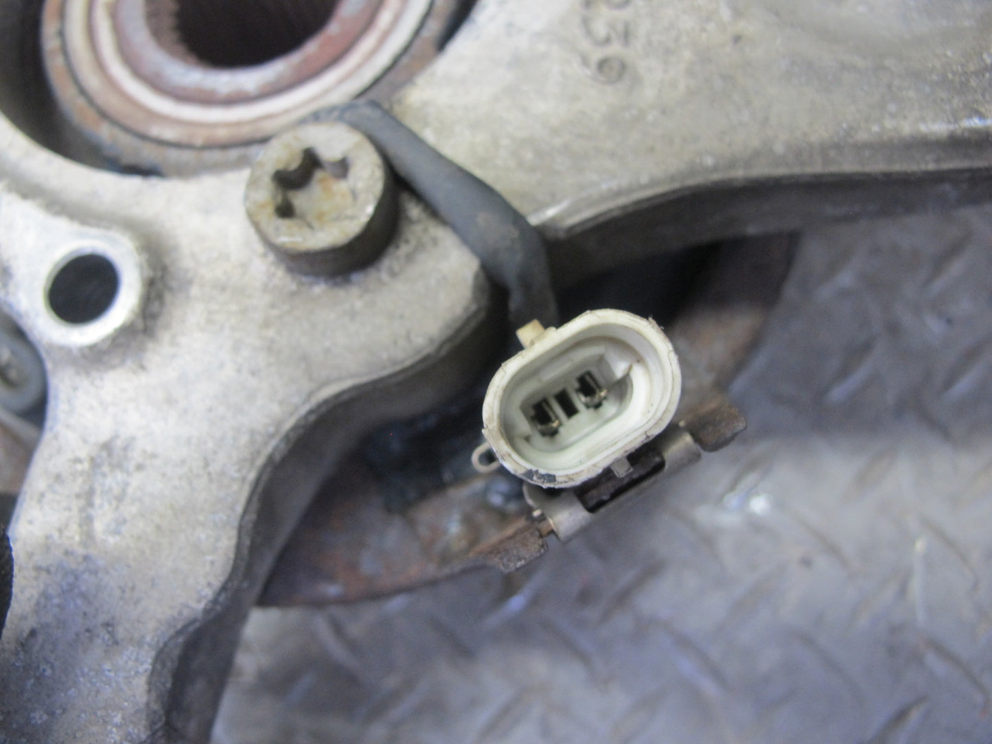 97-04 Chevrolet Corvette C5 Rear Right Spindle Knuckle Wheel Hub Bearing OEM