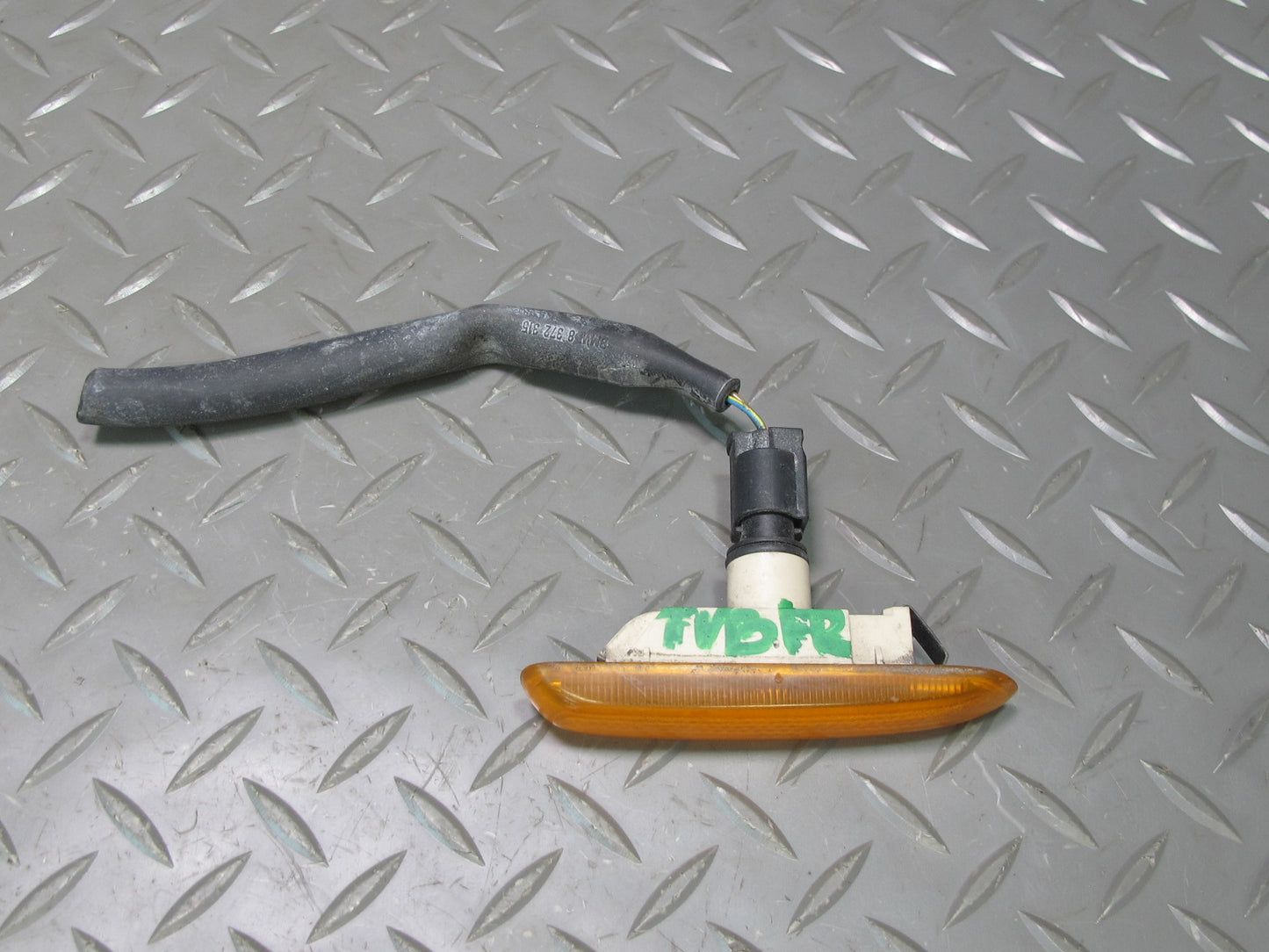2001 BMW E46 Coupe Convertible Set of 2 Front Side Marker Light Lamp OEM