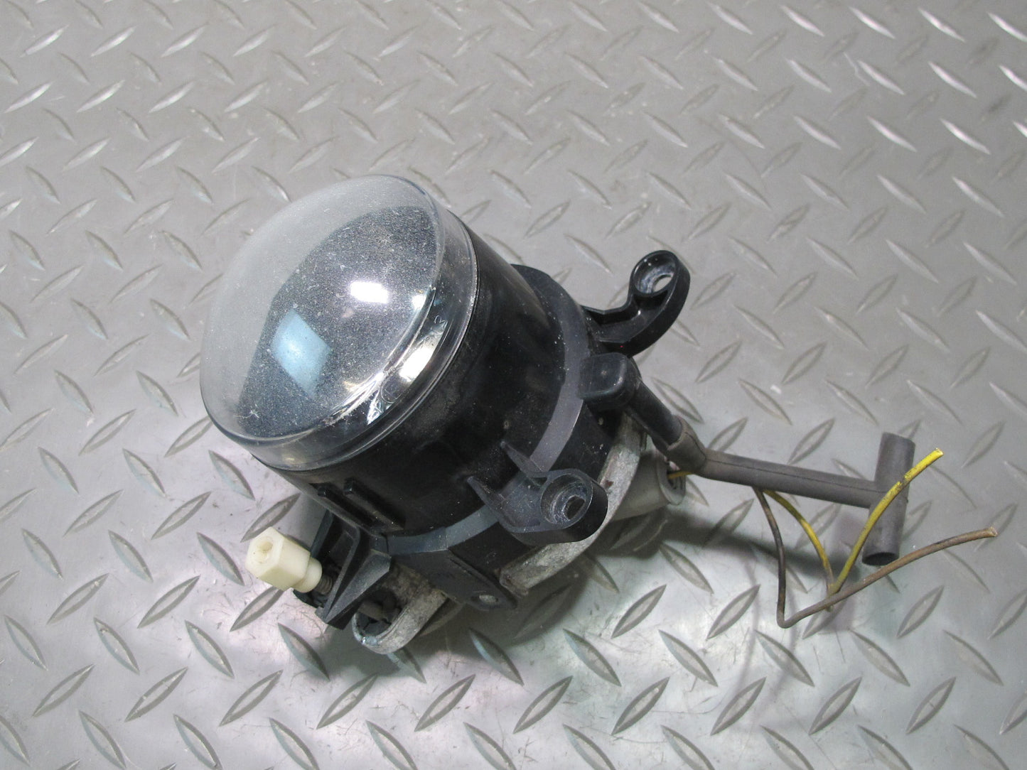 01-06 BMW E46 Convertible Set of 2 Front Left & Right Fog Light Lamp OEM