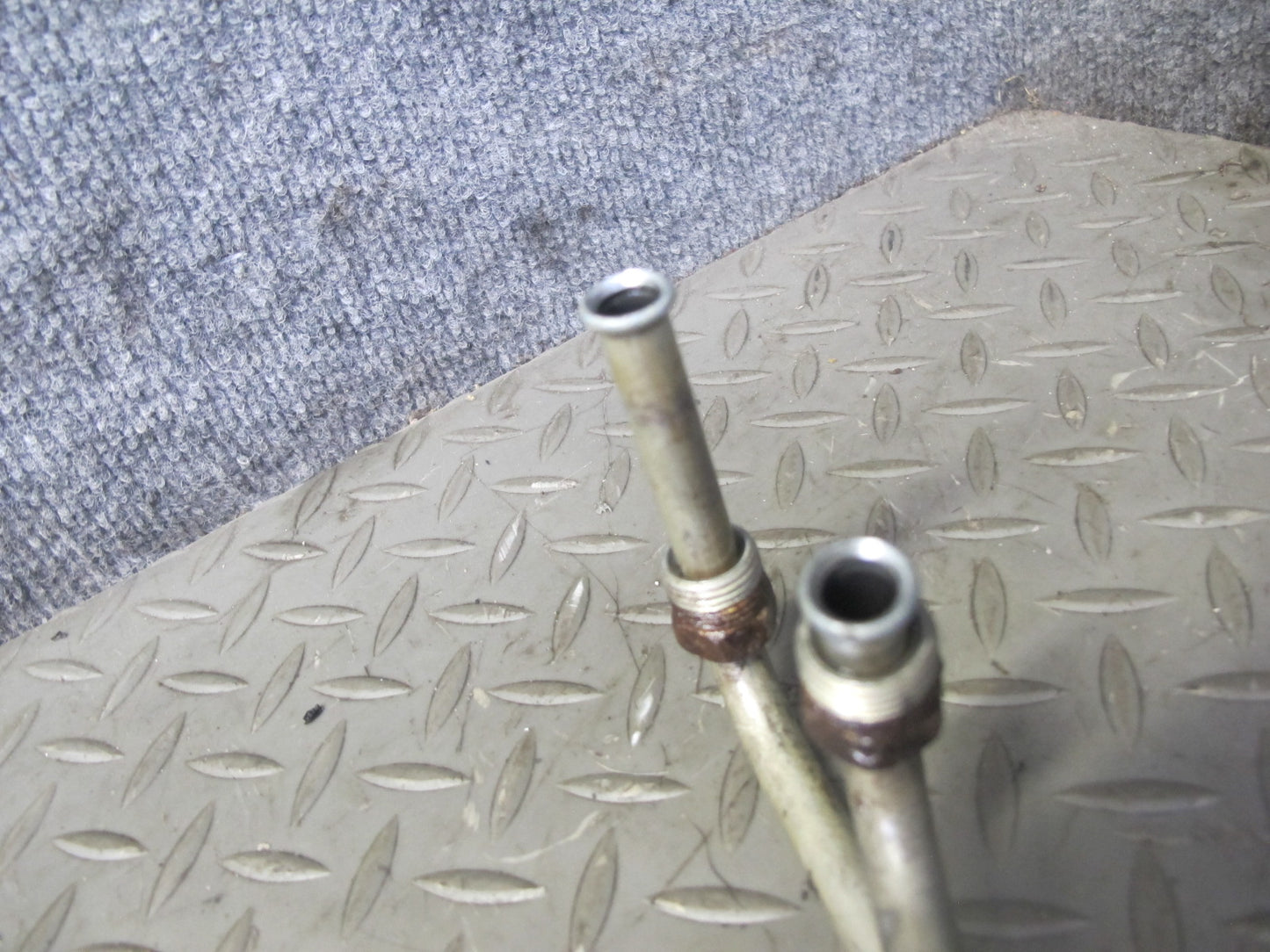 97-04 Chevrolet Corvette C5 A/T Auto Transmission Oil Cooler Pipe Line Set OEM