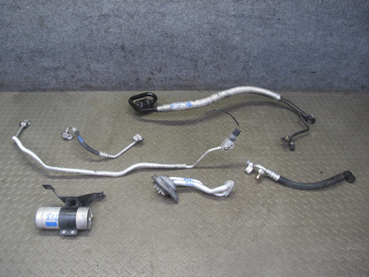 01-06 BMW E46 330Ci M54 A/C Air Condition Hose Pipe Line Dryer Set OEM