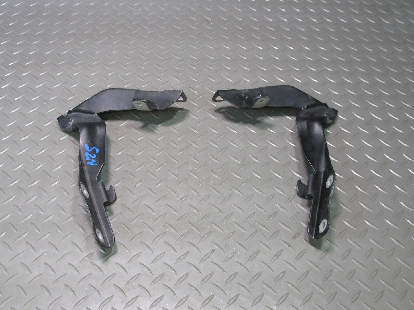 04-09 Nissan 350Z Z33 Front Hood Left & Right Hinge Set Black OEM