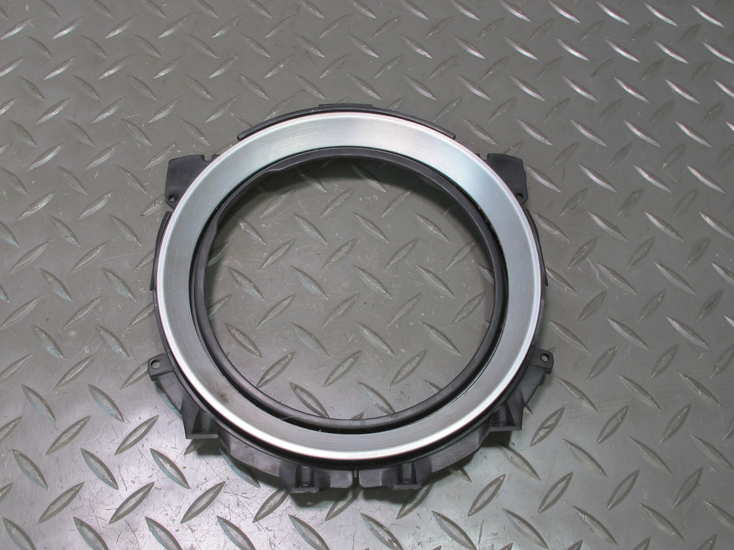 04-05 Nissan 350Z Z33 M/T Manual Transmission Shifter Ring Trim Bezel Silver OEM