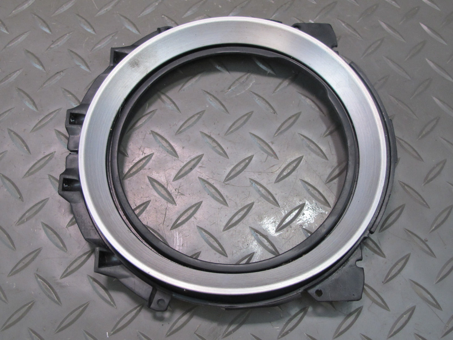 04-05 Nissan 350Z Z33 M/T Manual Transmission Shifter Ring Trim Bezel Silver OEM