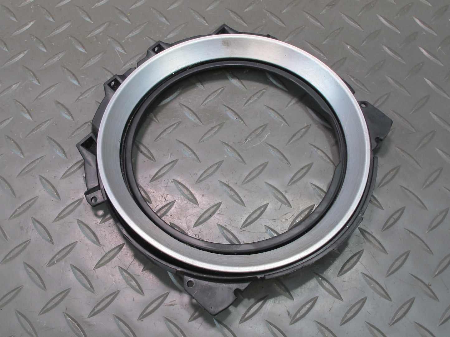 04-05 Nissan 350Z Z33 M/T Manual Transmission Shifter Ring Trim Bezel Silver OEM