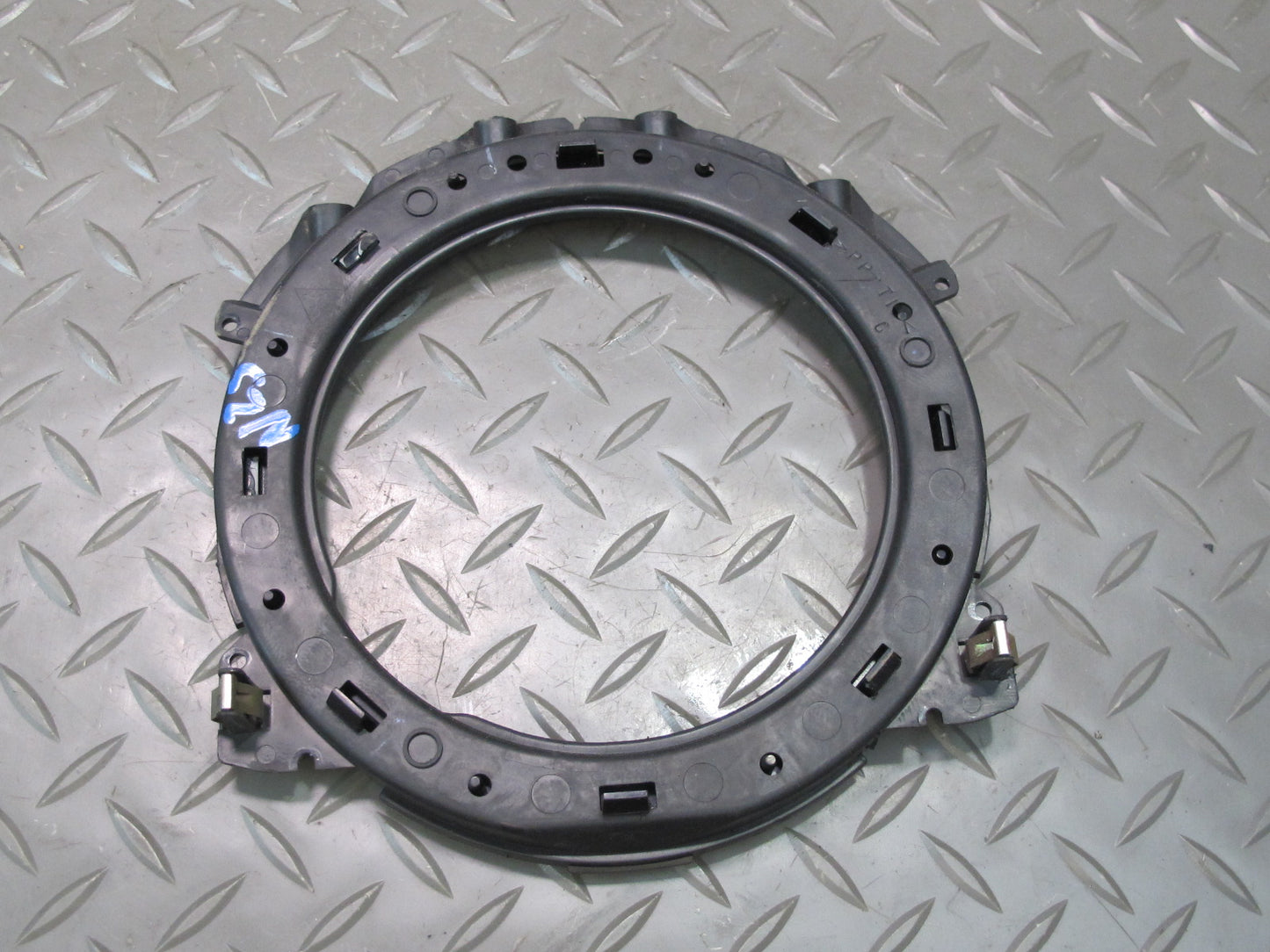 04-05 Nissan 350Z Z33 M/T Manual Transmission Shifter Ring Trim Bezel Silver OEM