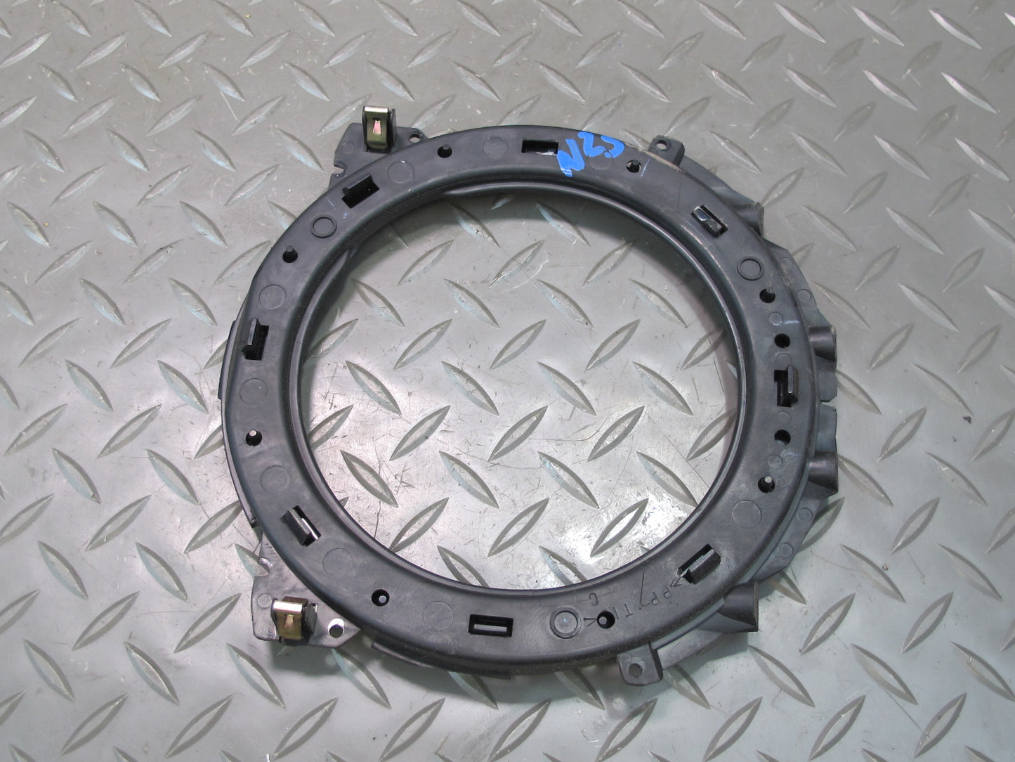 04-05 Nissan 350Z Z33 M/T Manual Transmission Shifter Ring Trim Bezel Silver OEM