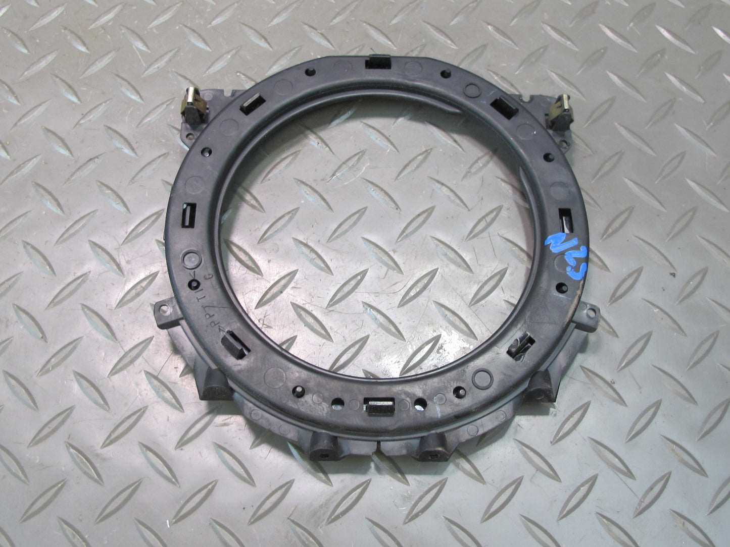 04-05 Nissan 350Z Z33 M/T Manual Transmission Shifter Ring Trim Bezel Silver OEM