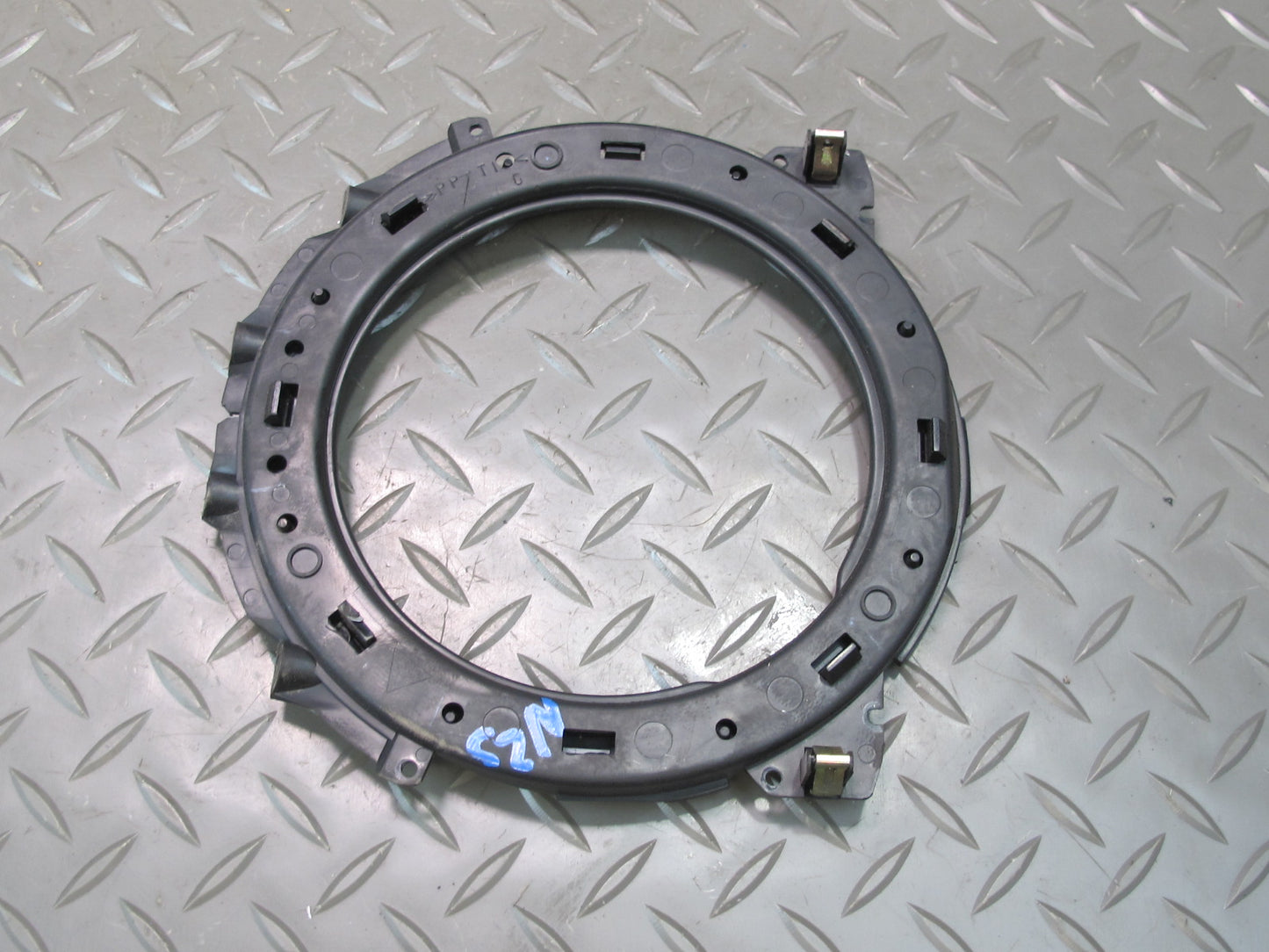 04-05 Nissan 350Z Z33 M/T Manual Transmission Shifter Ring Trim Bezel Silver OEM