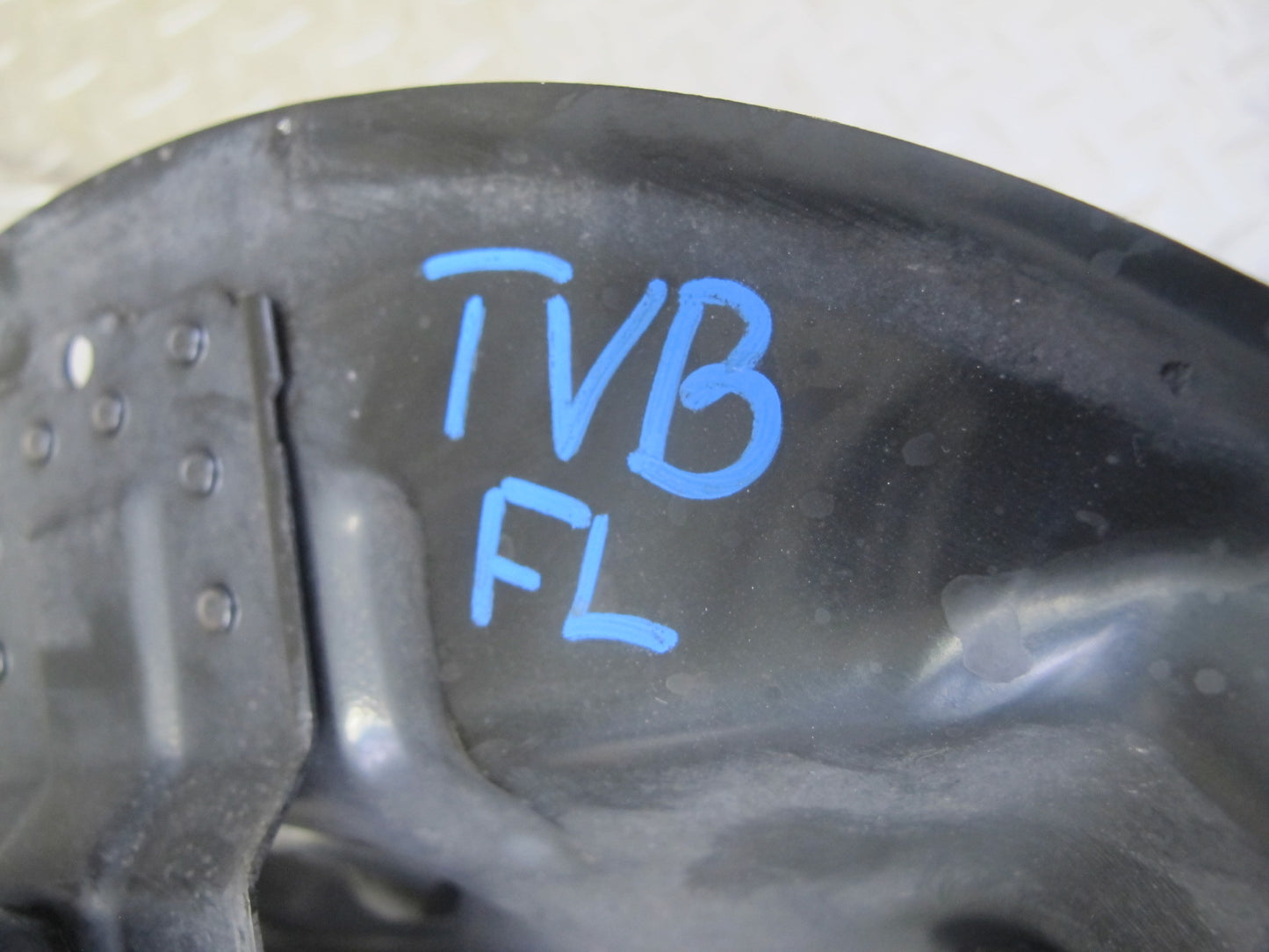 01-06 BMW E46 330ci RWD Front Left Spindle Knuckle Wheel Hub Bearing OEM