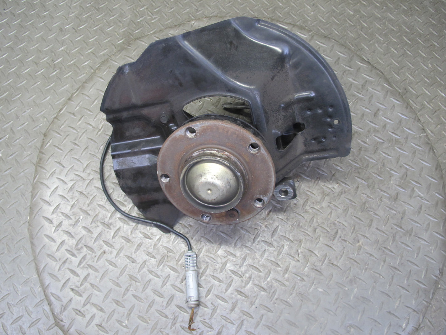 01-06 BMW E46 330ci RWD Front Left Spindle Knuckle Wheel Hub Bearing OEM