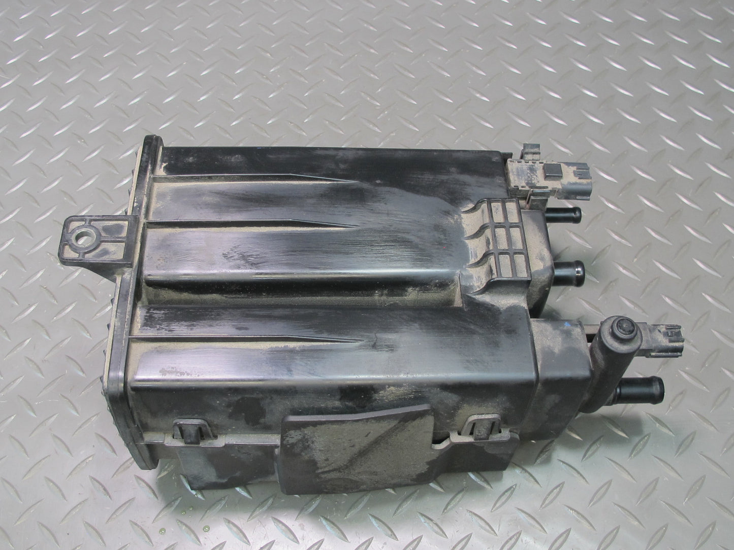 03-09 Nissan 350Z Z33 Fuel Evap Vapor Charcoal Canister 14950-AM600 OEM