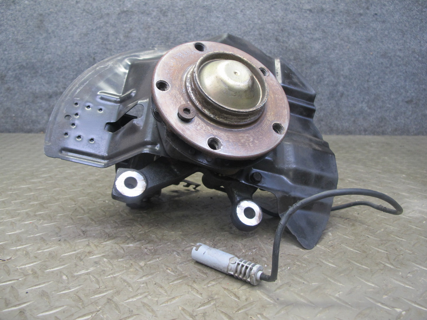 01-06 BMW E46 330ci RWD Front Right Spindle Knuckle Wheel Hub Bearing OEM