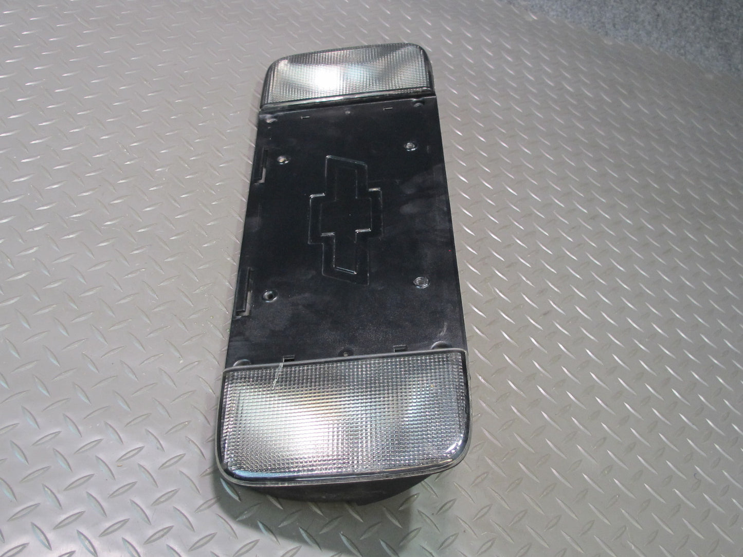 03-06 Chevrolet SSR Rear Reverse Light License Plate Holder 16524094 OEM