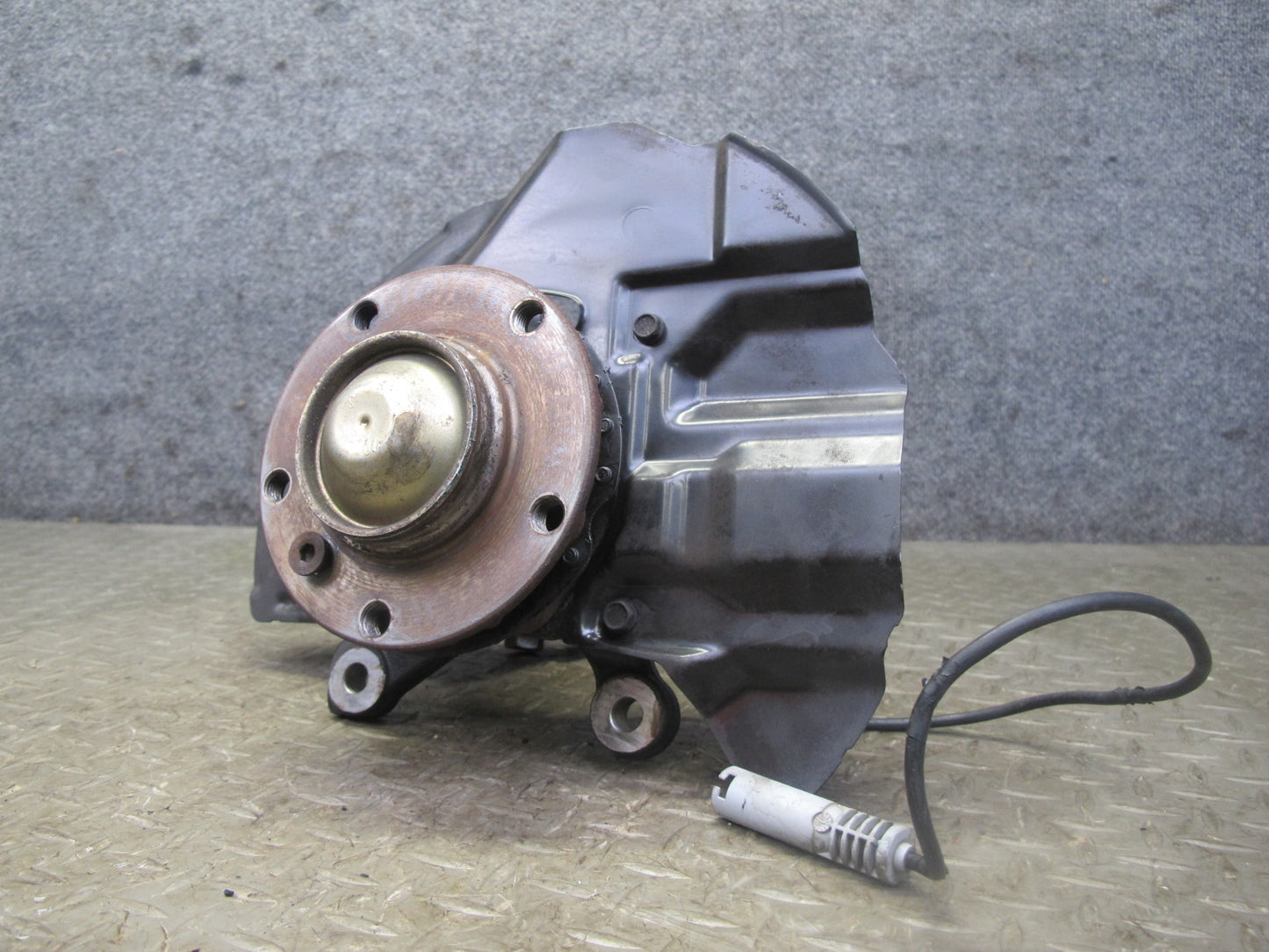 01-06 BMW E46 330ci RWD Front Right Spindle Knuckle Wheel Hub Bearing OEM