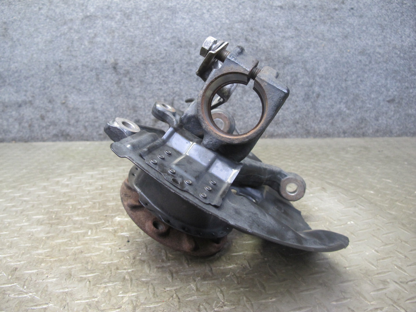 01-06 BMW E46 330ci RWD Front Right Spindle Knuckle Wheel Hub Bearing OEM