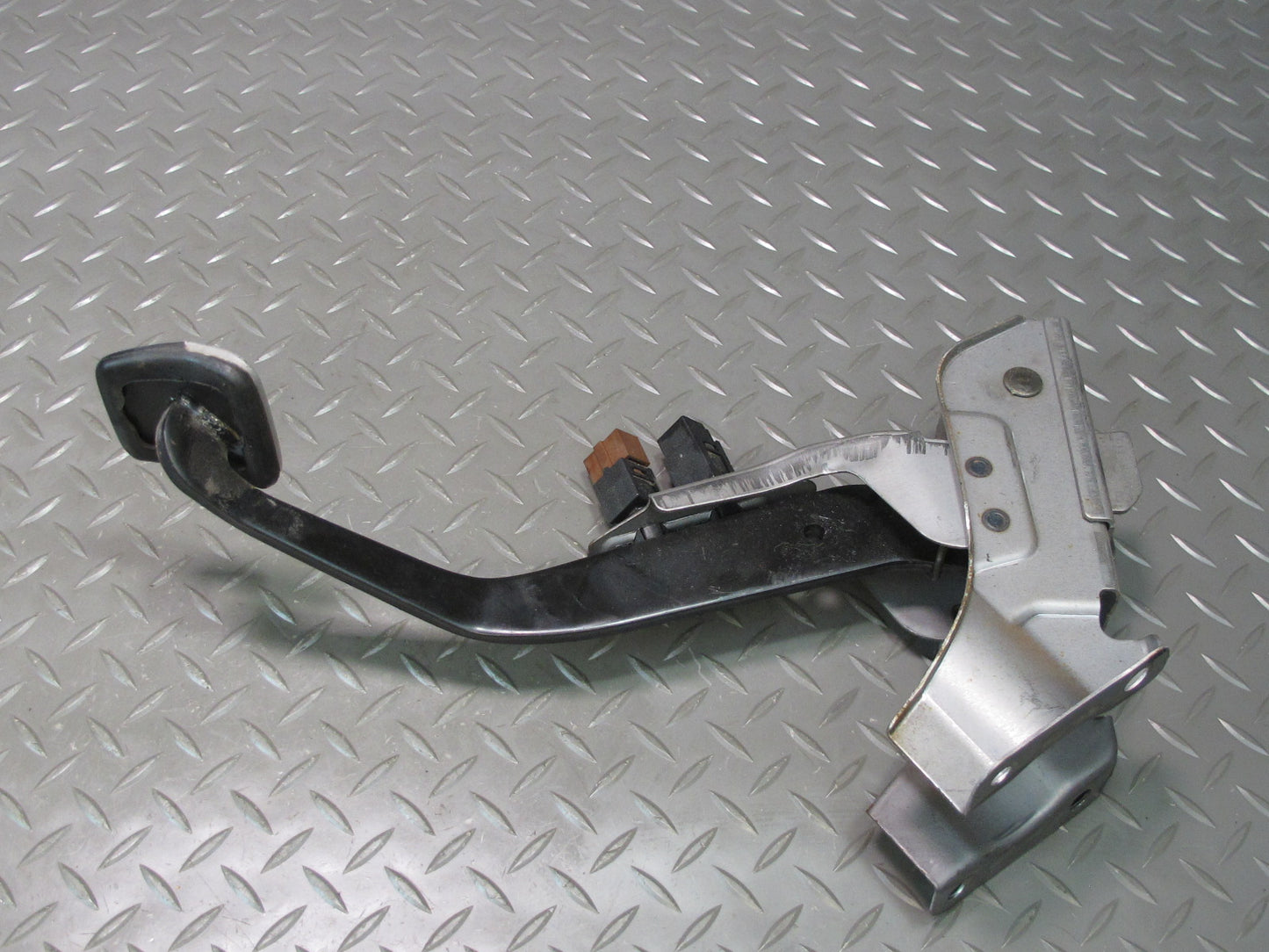 04-06 Nissan 350Z MT Convert Clutch Brake Gas Pedal & Master Cylinder Set OEM