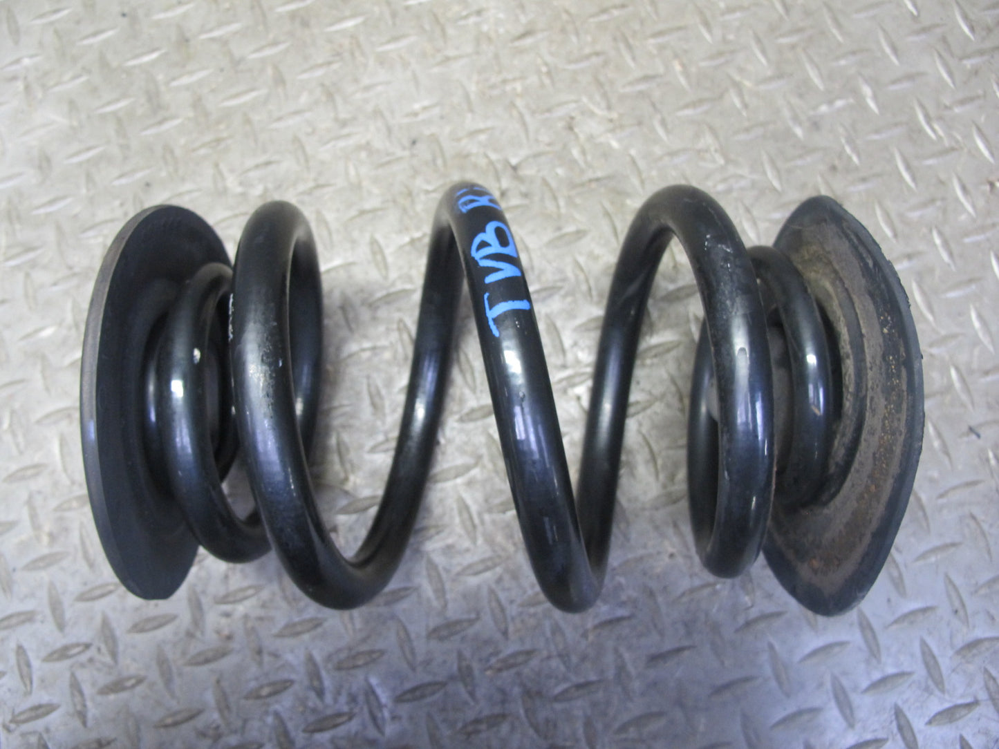 01-06 BMW E46 330ci Convertible Set of 2 Rear Left & Right Coil Spring OEM