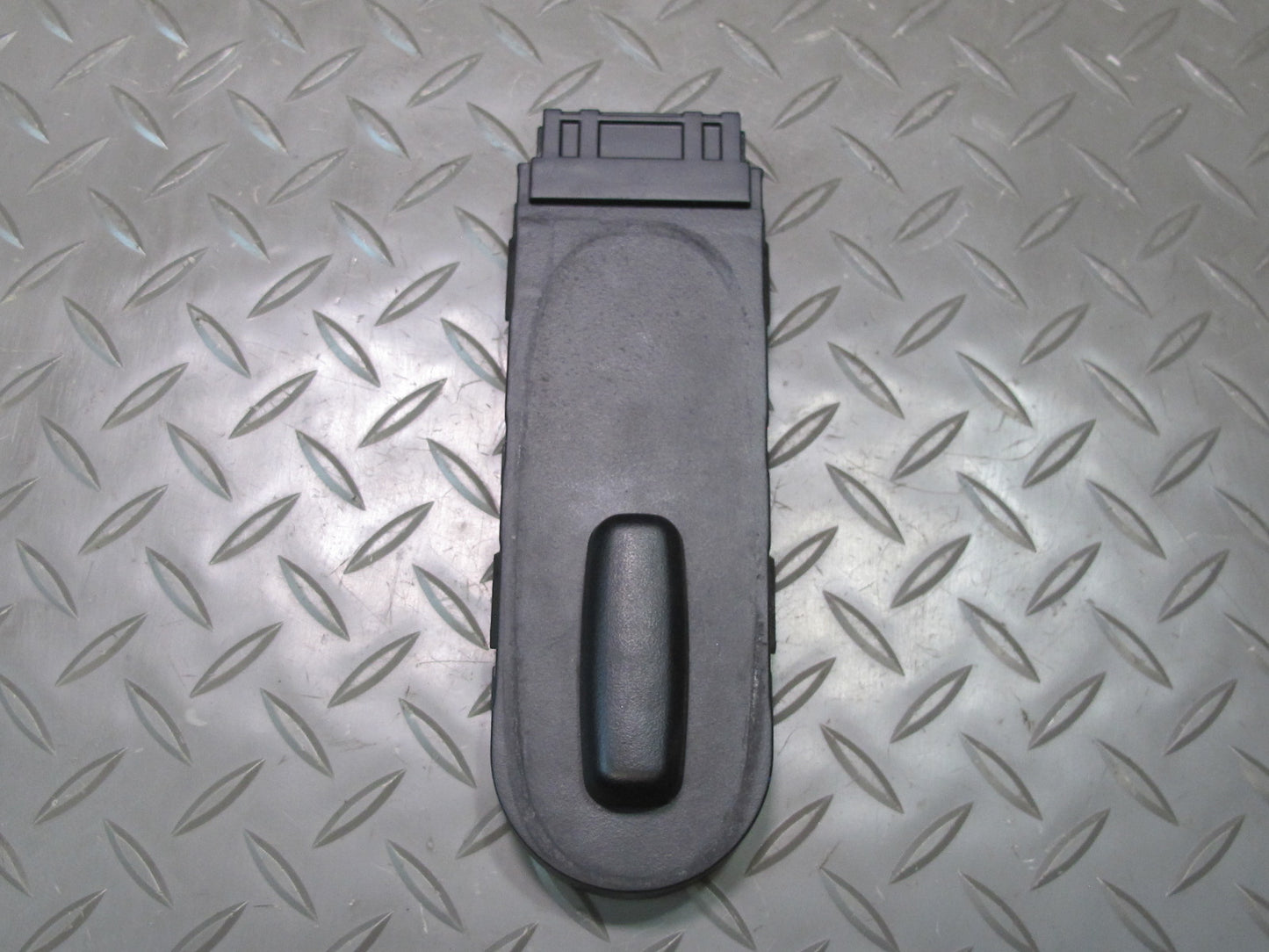 97-04 Chevrolet Corvette C5 Front Right Seat Control Switch 12135159 OEM