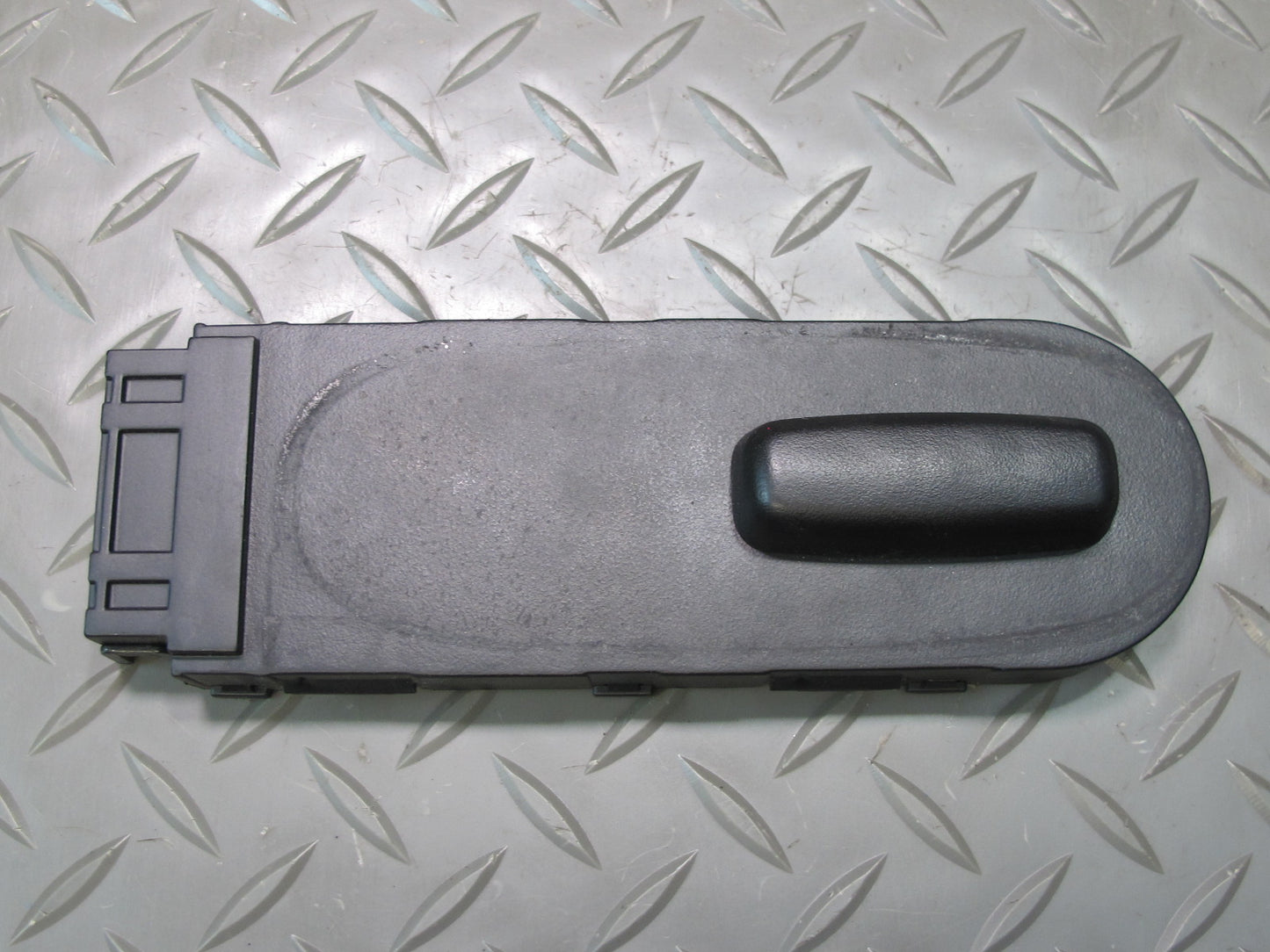 97-04 Chevrolet Corvette C5 Front Right Seat Control Switch 12135159 OEM