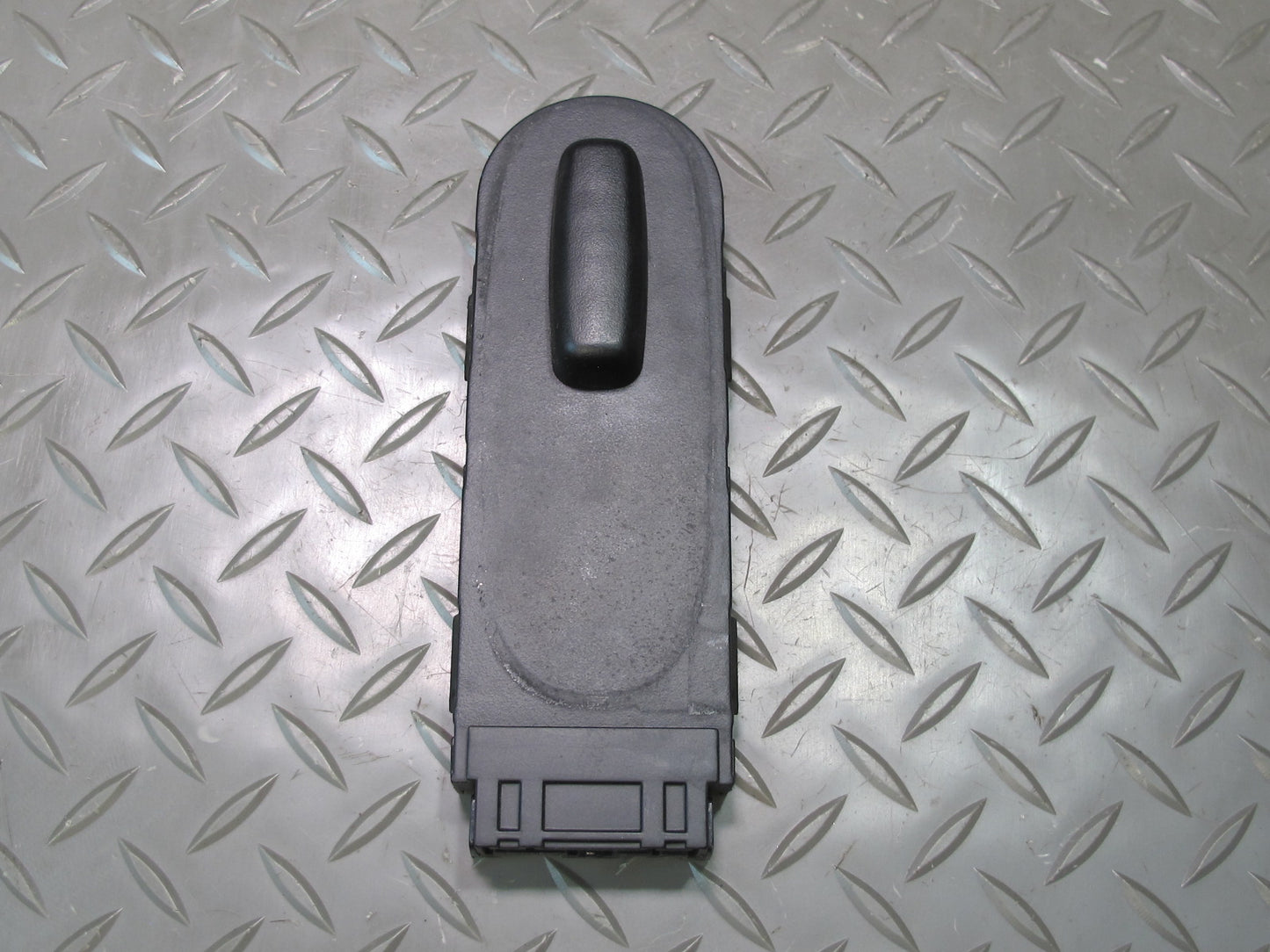 97-04 Chevrolet Corvette C5 Front Right Seat Control Switch 12135159 OEM