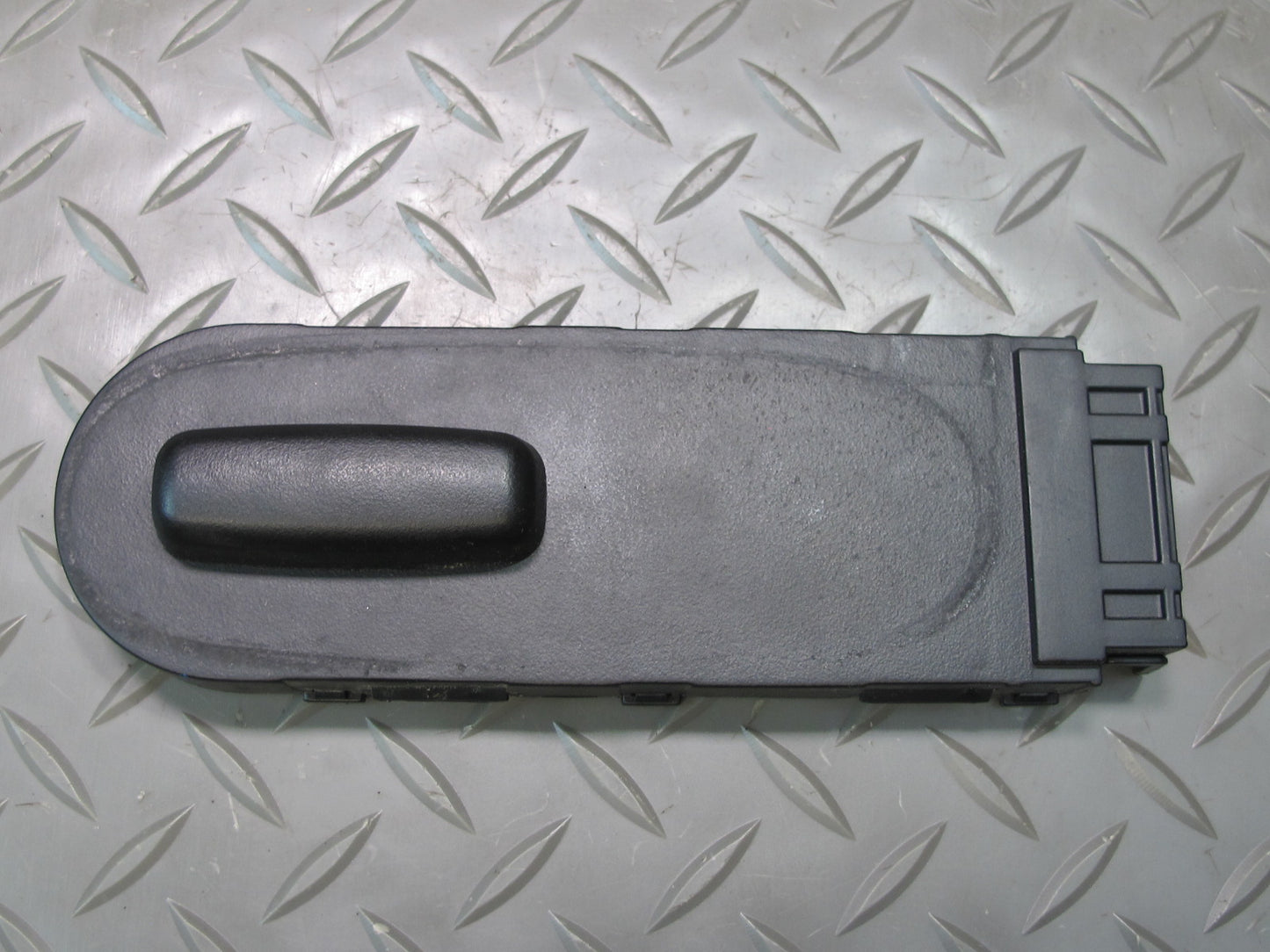 97-04 Chevrolet Corvette C5 Front Right Seat Control Switch 12135159 OEM