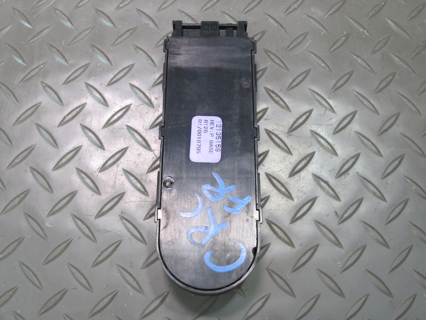 97-04 Chevrolet Corvette C5 Front Right Seat Control Switch 12135159 OEM