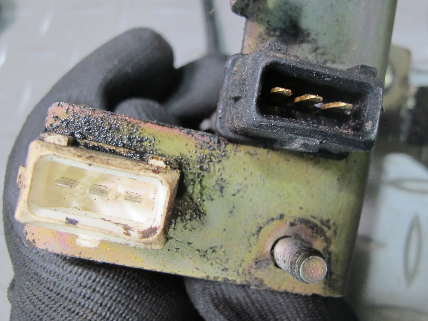 99-00 VW Eurovan T4 2.8L Engine Knock Sensor Set of 2 OEM