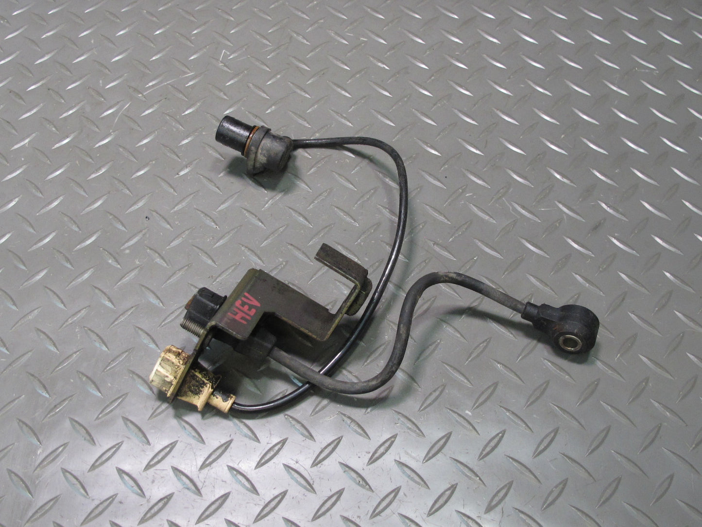 99-00 VW Eurovan T4 2.8L Engine Knock Sensor Set of 2 OEM