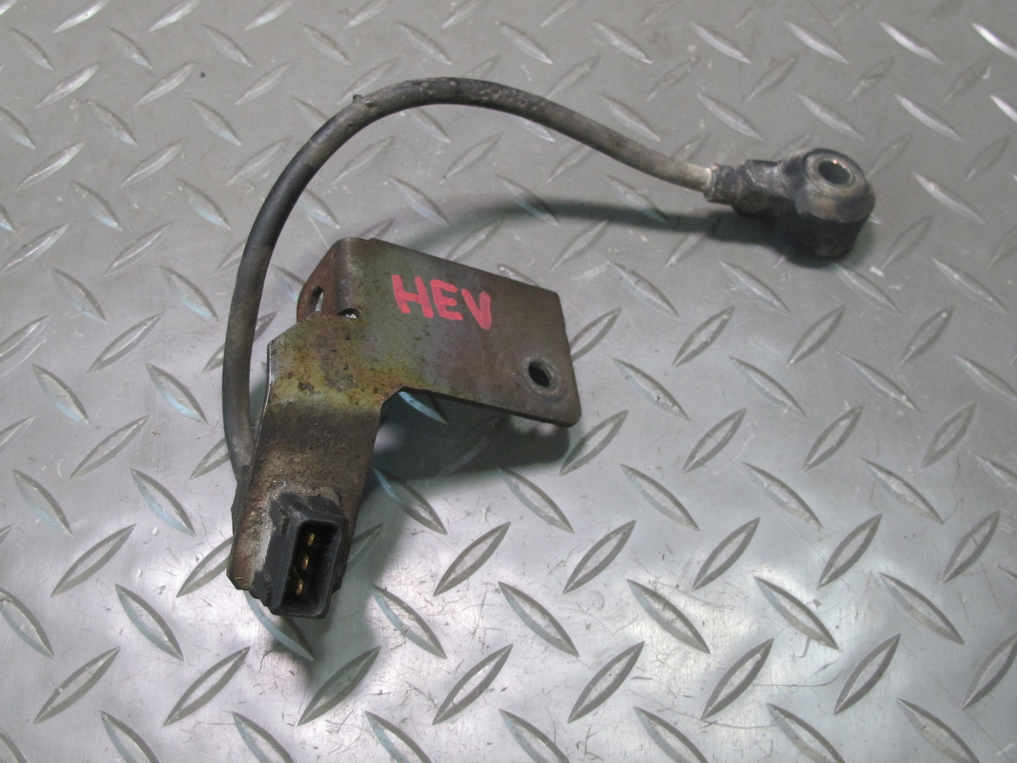 99-00 VW Eurovan T4 2.8L Engine Knock Sensor Set of 2 OEM