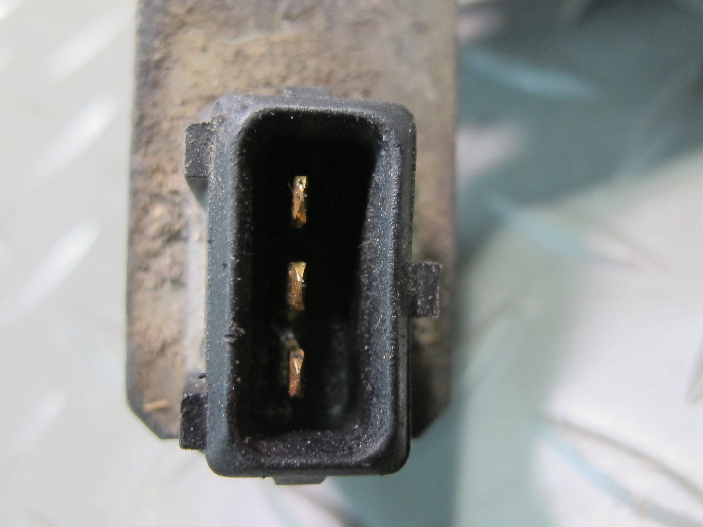 99-00 VW Eurovan T4 2.8L Engine Knock Sensor Set of 2 OEM