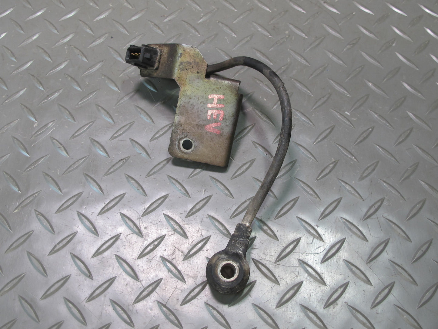 99-00 VW Eurovan T4 2.8L Engine Knock Sensor Set of 2 OEM