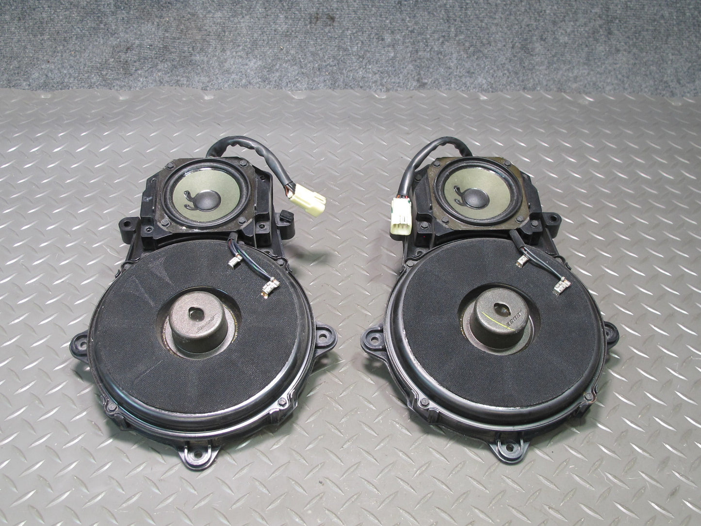 97-04 Chevrolet Corvette C5 Set of 2 Left Right Door Bose Subwoofer Speaker OEM