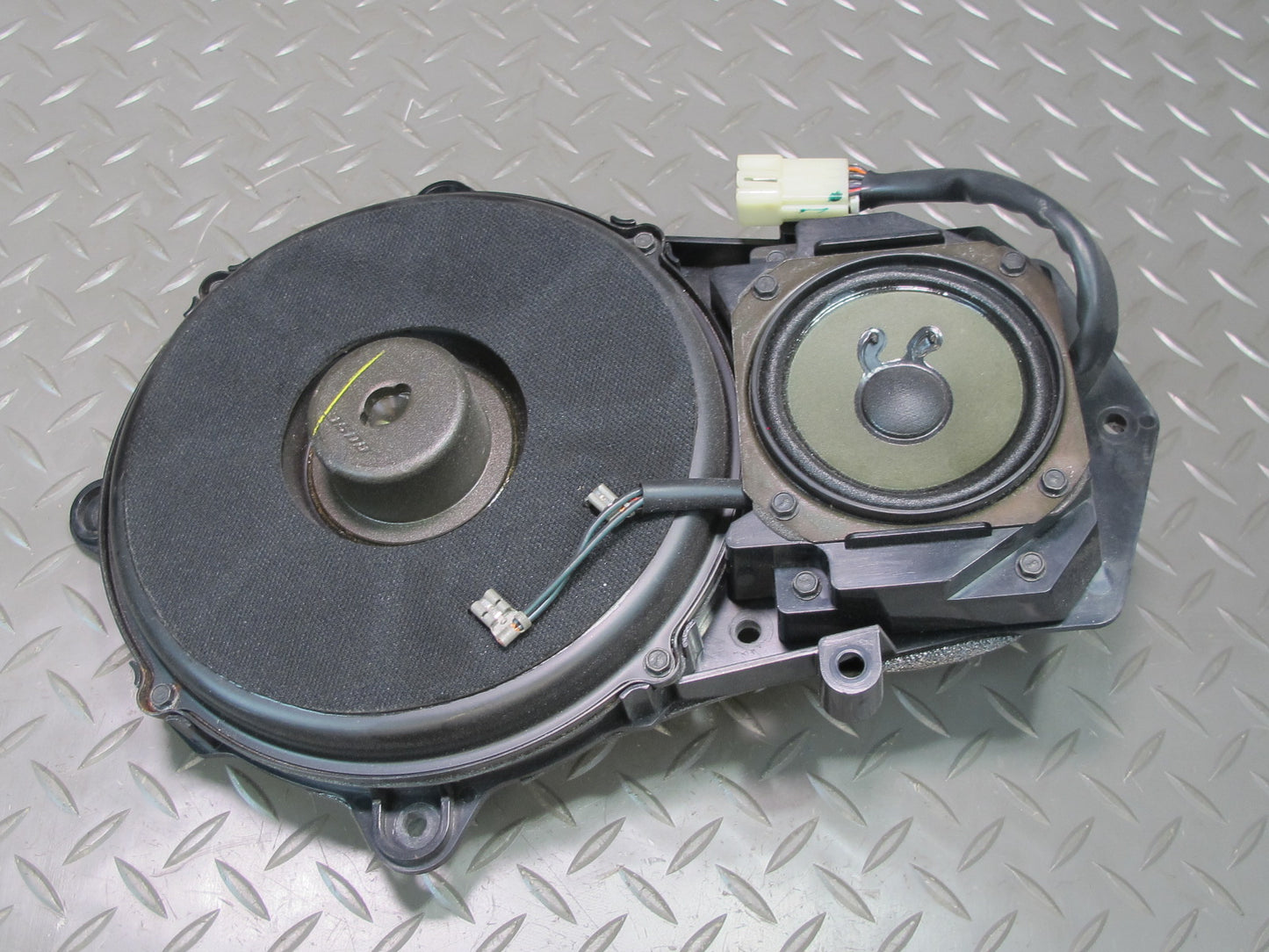 97-04 Chevrolet Corvette C5 Set of 2 Left Right Door Bose Subwoofer Speaker OEM