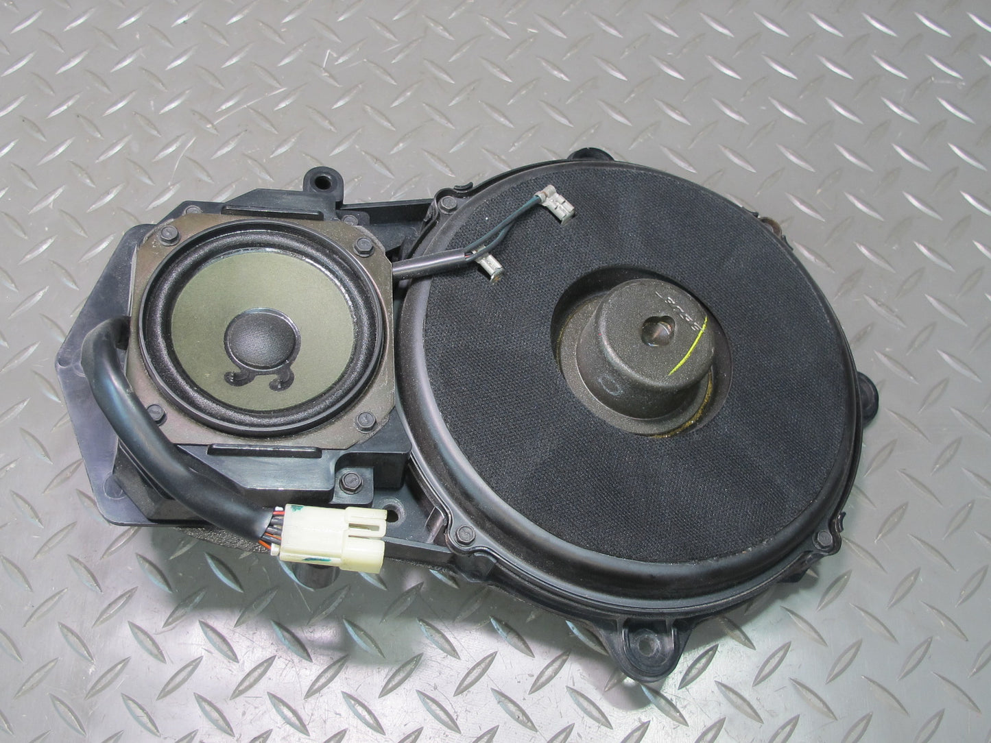 97-04 Chevrolet Corvette C5 Set of 2 Left Right Door Bose Subwoofer Speaker OEM