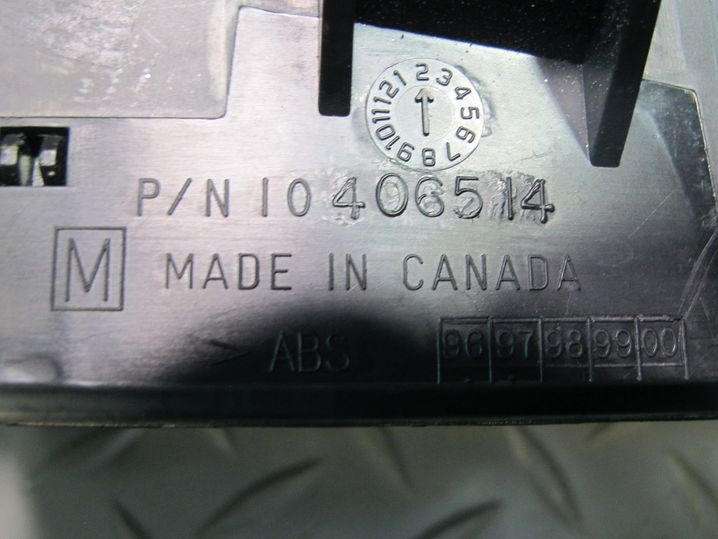 97-04 Chevrolet Corvette C5 Set of 4 Dash Front Left & Right Air Vent Grille OEM