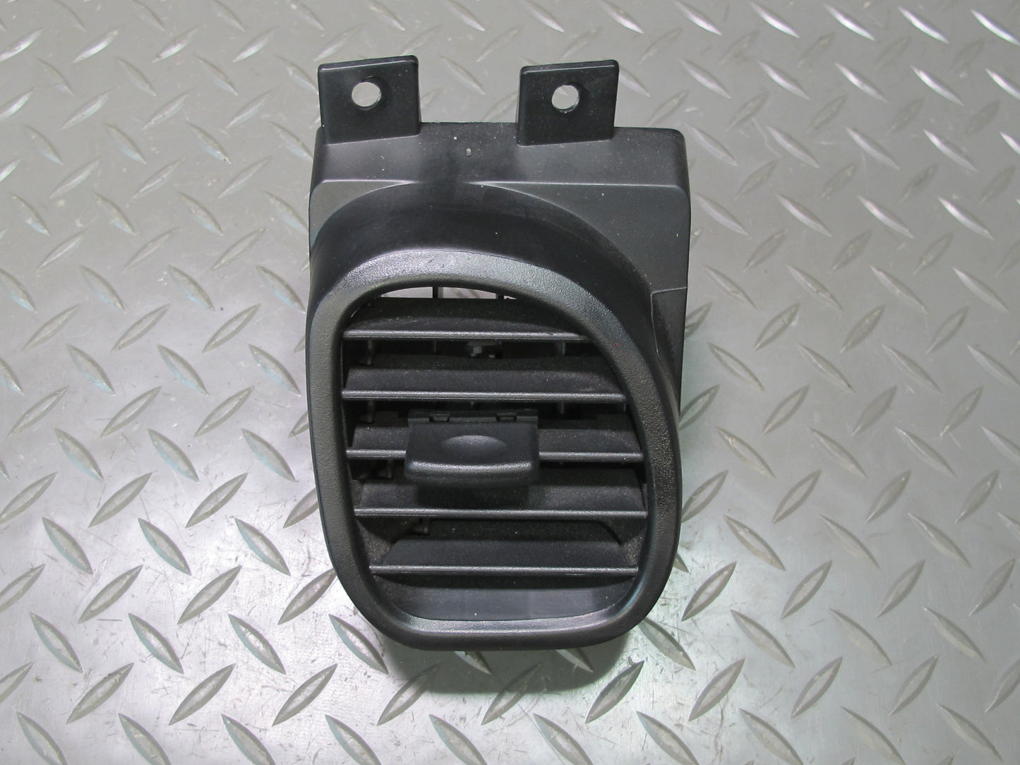 97-04 Chevrolet Corvette C5 Set of 4 Dash Front Left & Right Air Vent Grille OEM