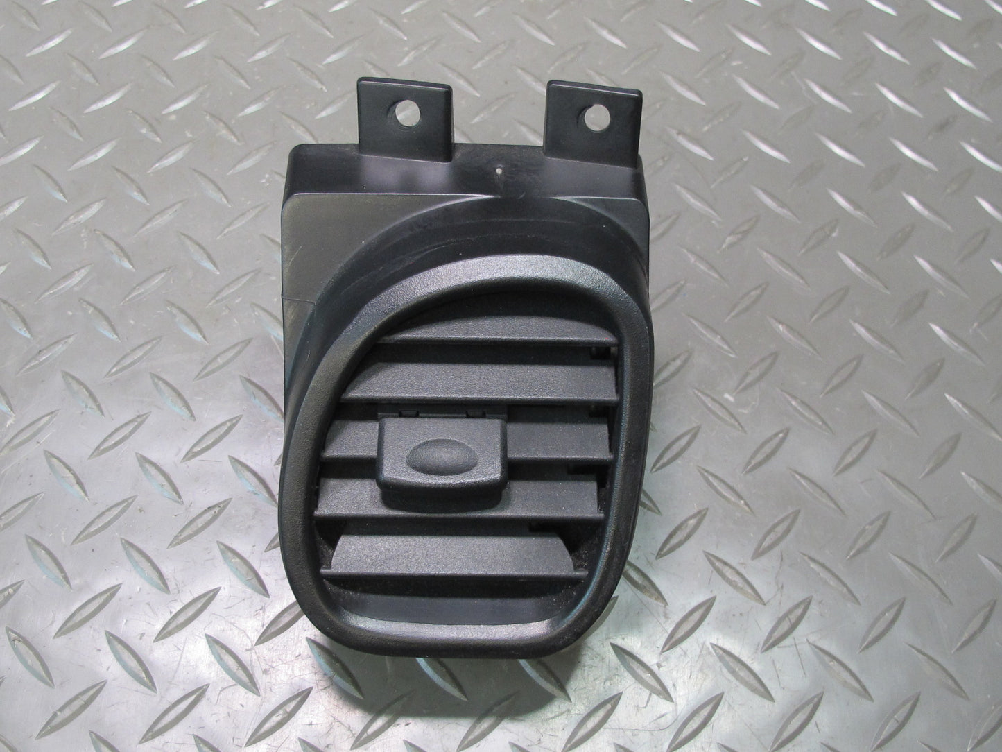 97-04 Chevrolet Corvette C5 Set of 4 Dash Front Left & Right Air Vent Grille OEM