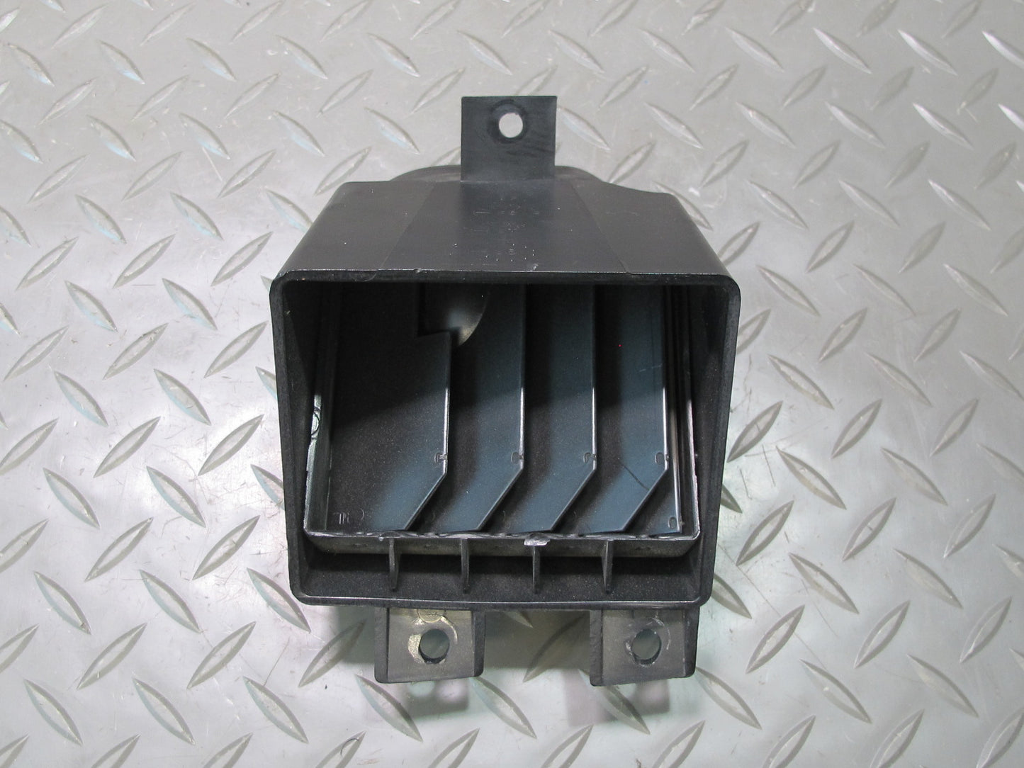 97-04 Chevrolet Corvette C5 Set of 4 Dash Front Left & Right Air Vent Grille OEM