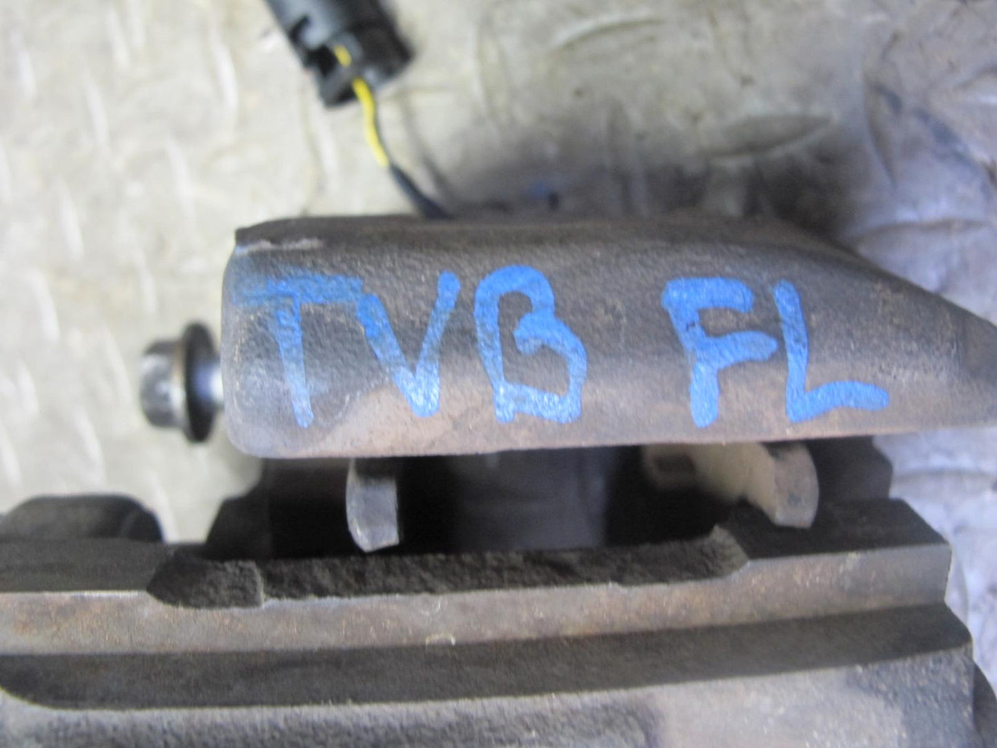 01-06 BMW E46 330i 330Ci RWD Set of 2 Front Left & Right Brake Caliper OEM