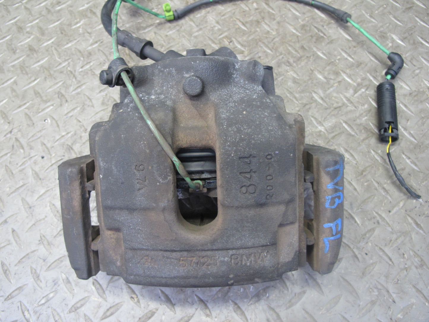 01-06 BMW E46 330i 330Ci RWD Set of 2 Front Left & Right Brake Caliper OEM