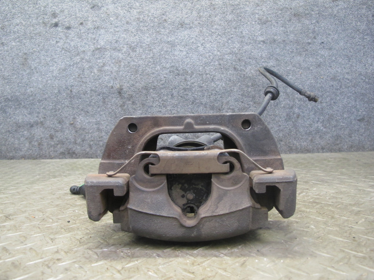 01-06 BMW E46 330i 330Ci RWD Set of 2 Front Left & Right Brake Caliper OEM