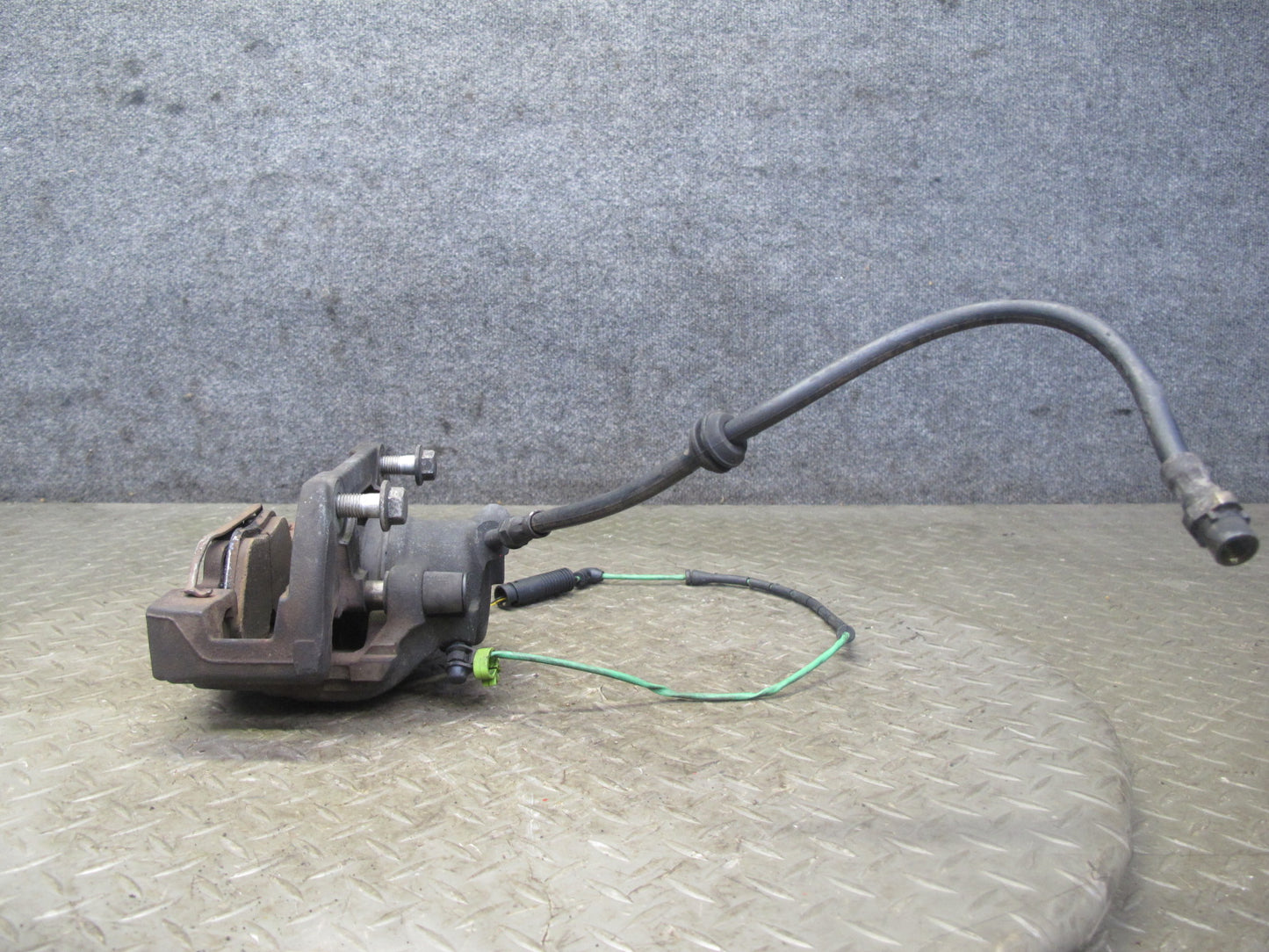 01-06 BMW E46 330i 330Ci RWD Set of 2 Front Left & Right Brake Caliper OEM