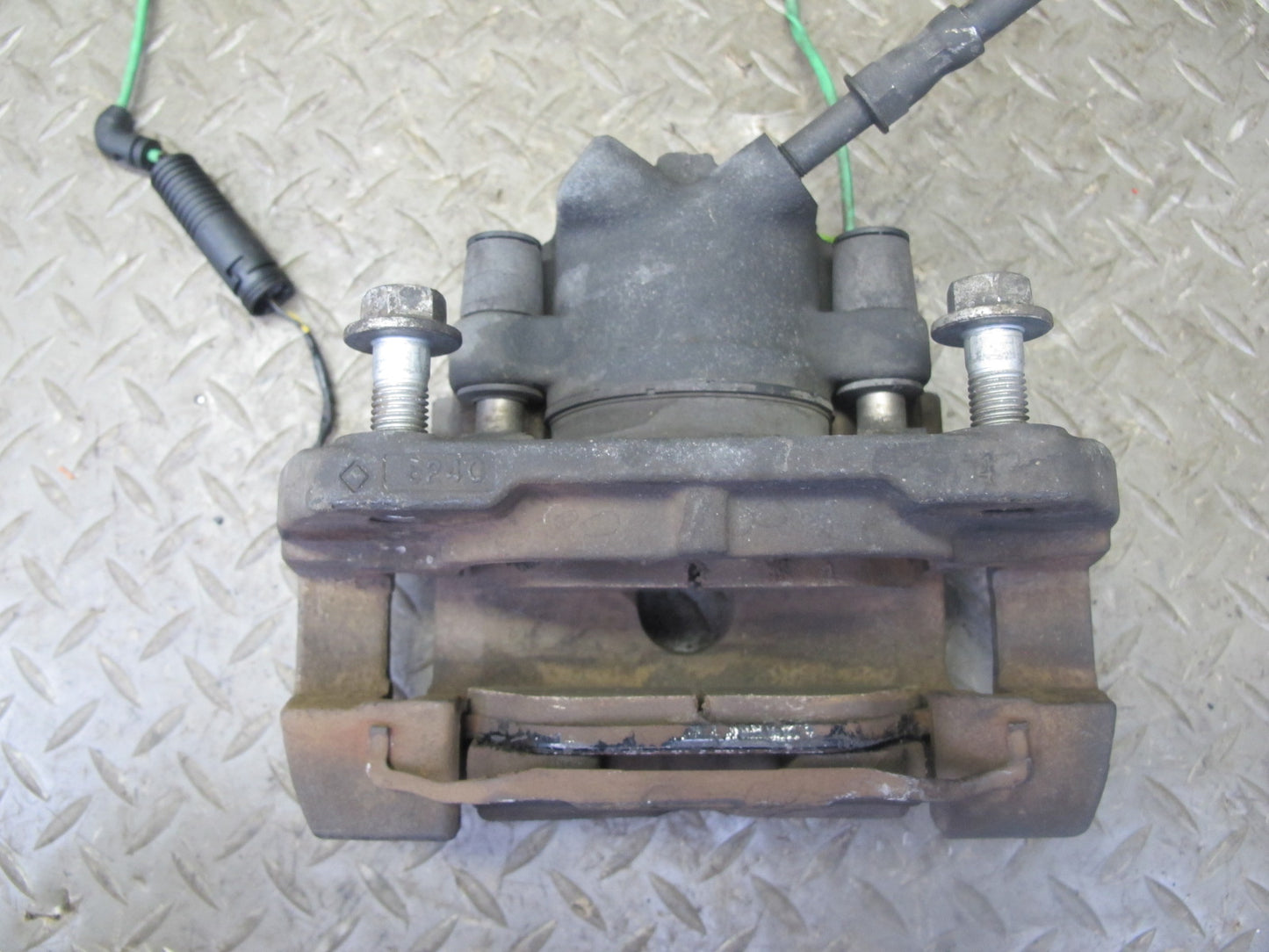 01-06 BMW E46 330i 330Ci RWD Set of 2 Front Left & Right Brake Caliper OEM