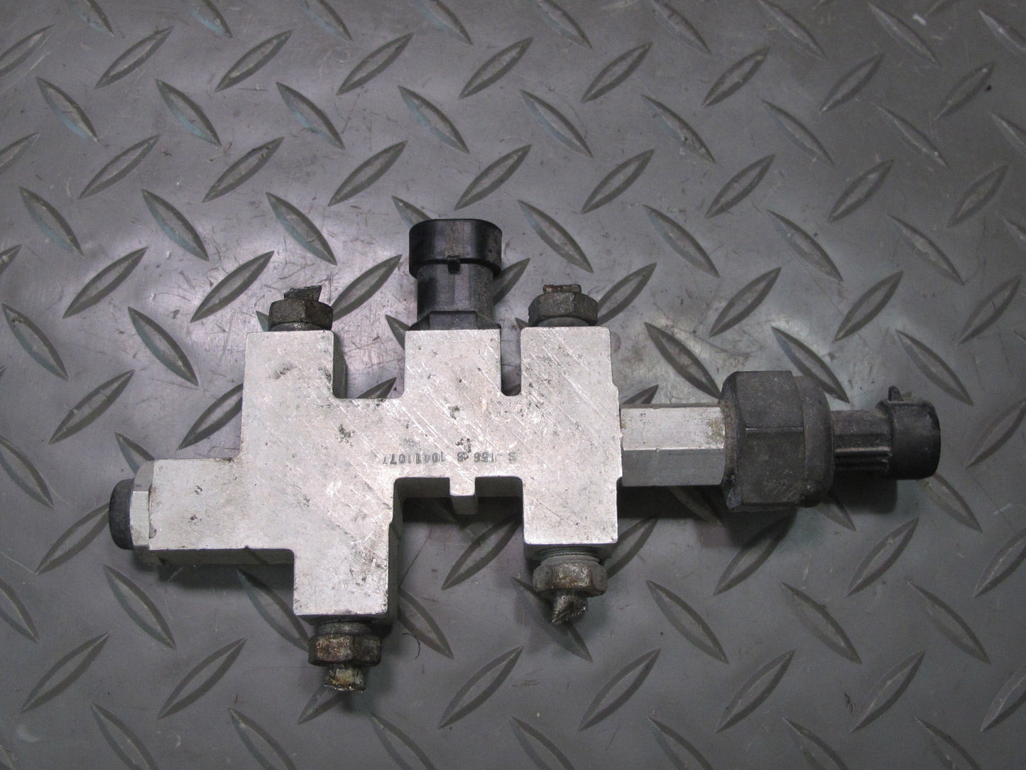 97-04 Chevrolet Corvette C5 Brake Proportioning Valve 10411077 88K OEM