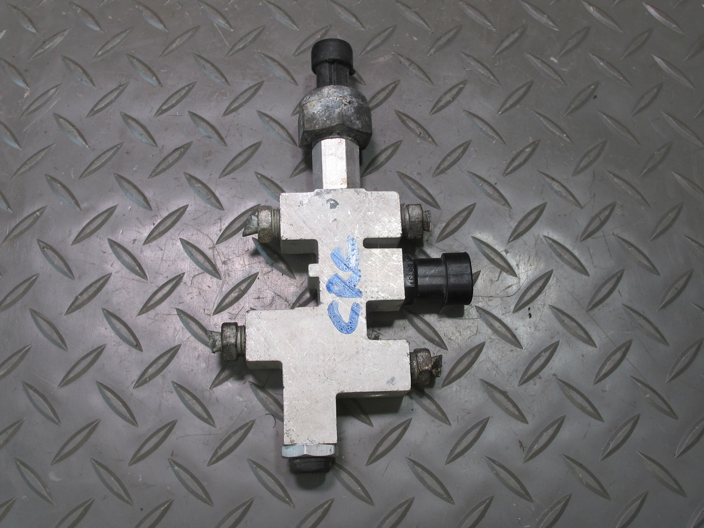 97-04 Chevrolet Corvette C5 Brake Proportioning Valve 10411077 88K OEM