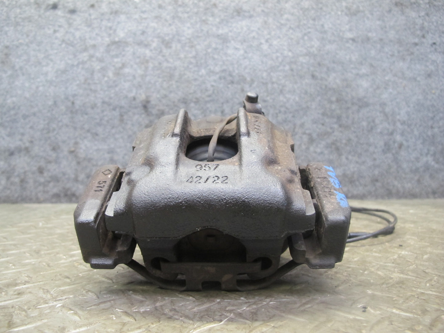 01-06 BMW E46 330i 330Ci RWD Set of 2 Rear Left & Right Brake Caliper OEM