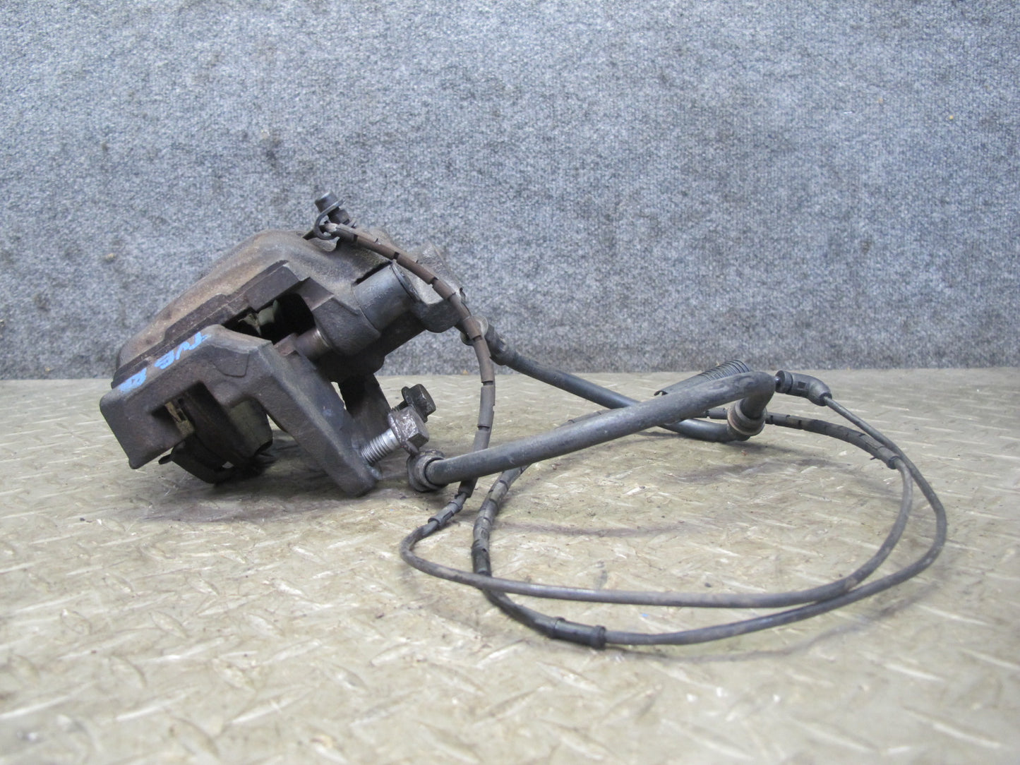 01-06 BMW E46 330i 330Ci RWD Set of 2 Rear Left & Right Brake Caliper OEM